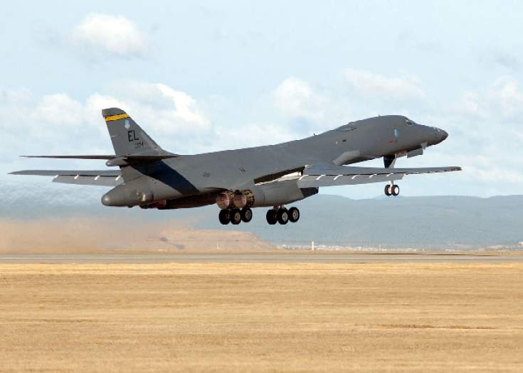 B-1B el104